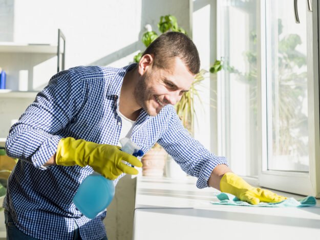Featured01 Factors To Consider While Hiring a Commercial Cleaning Service Company